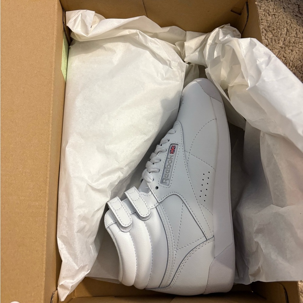 Reebok White Sneakers Classic Design Comfort